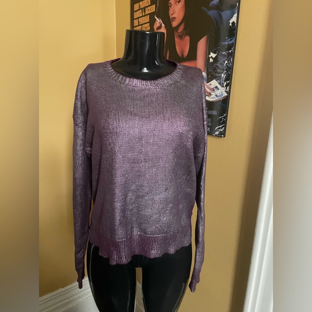 Women’s Hot Topic “Metallic” Longsleeve ( Medium )